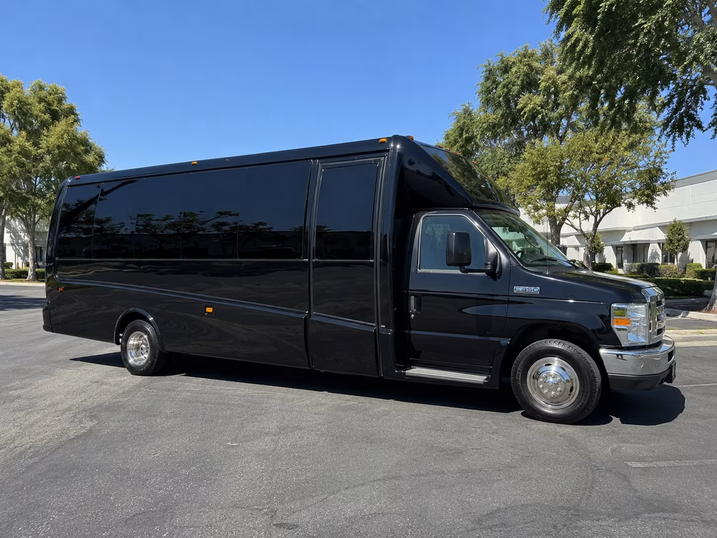 Durham Birthday, Sweet 16, & Quinceañera Party Bus Rentals