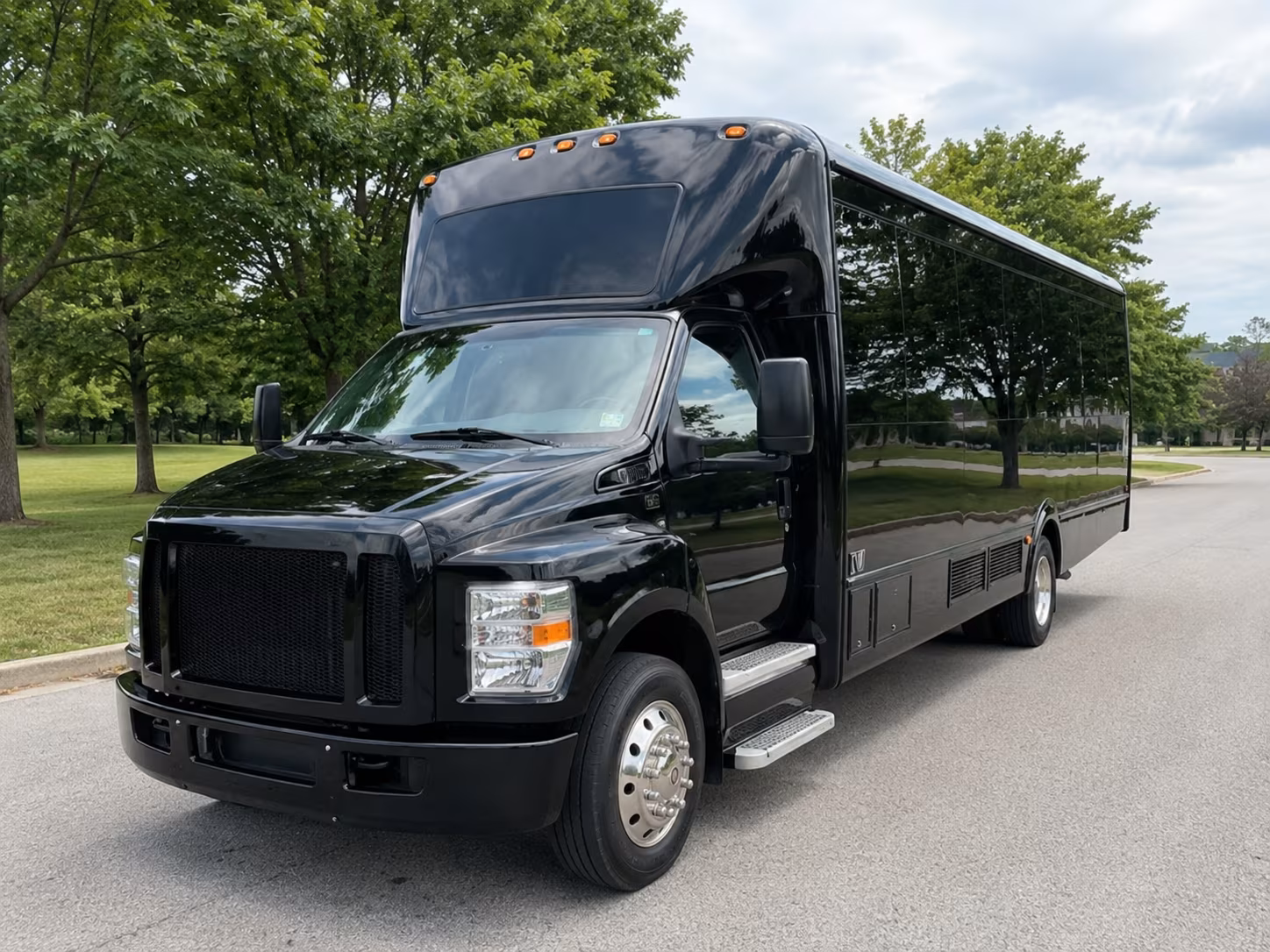 Durham Birthday, Sweet 16, & Quinceañera Transportation onboard seating