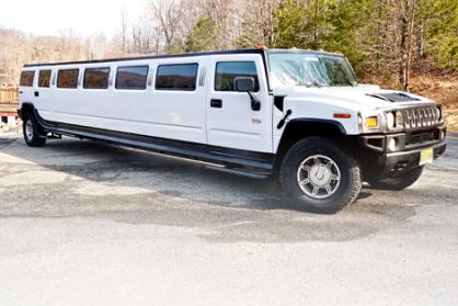 Durham 15 Passenger Limo